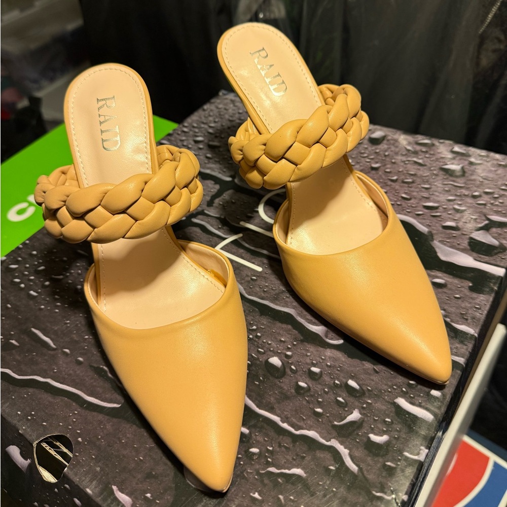 Raid Nude Mules
